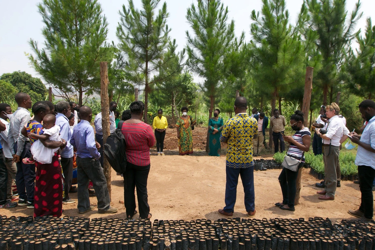 Reforestation meeting with many people in Malawi